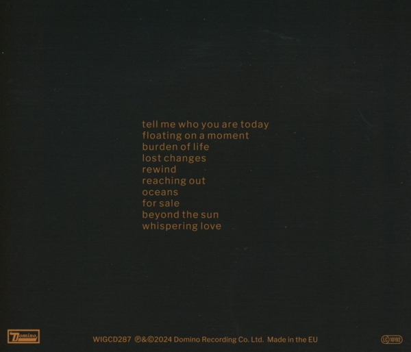 Lives Outgrown (Jewel Case) 1