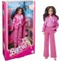 Mattel - Barbie Signature The Movie - America Ferrera als Gloria Puppe zum Film im dreiteiligen Hosenanzug in Pink, Spielfigur