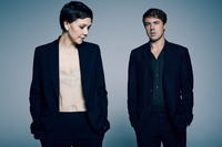 Gyllenhaal, Maggie/ Rea, Stephen 5