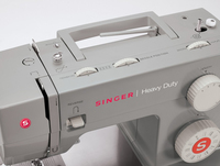Singer 6